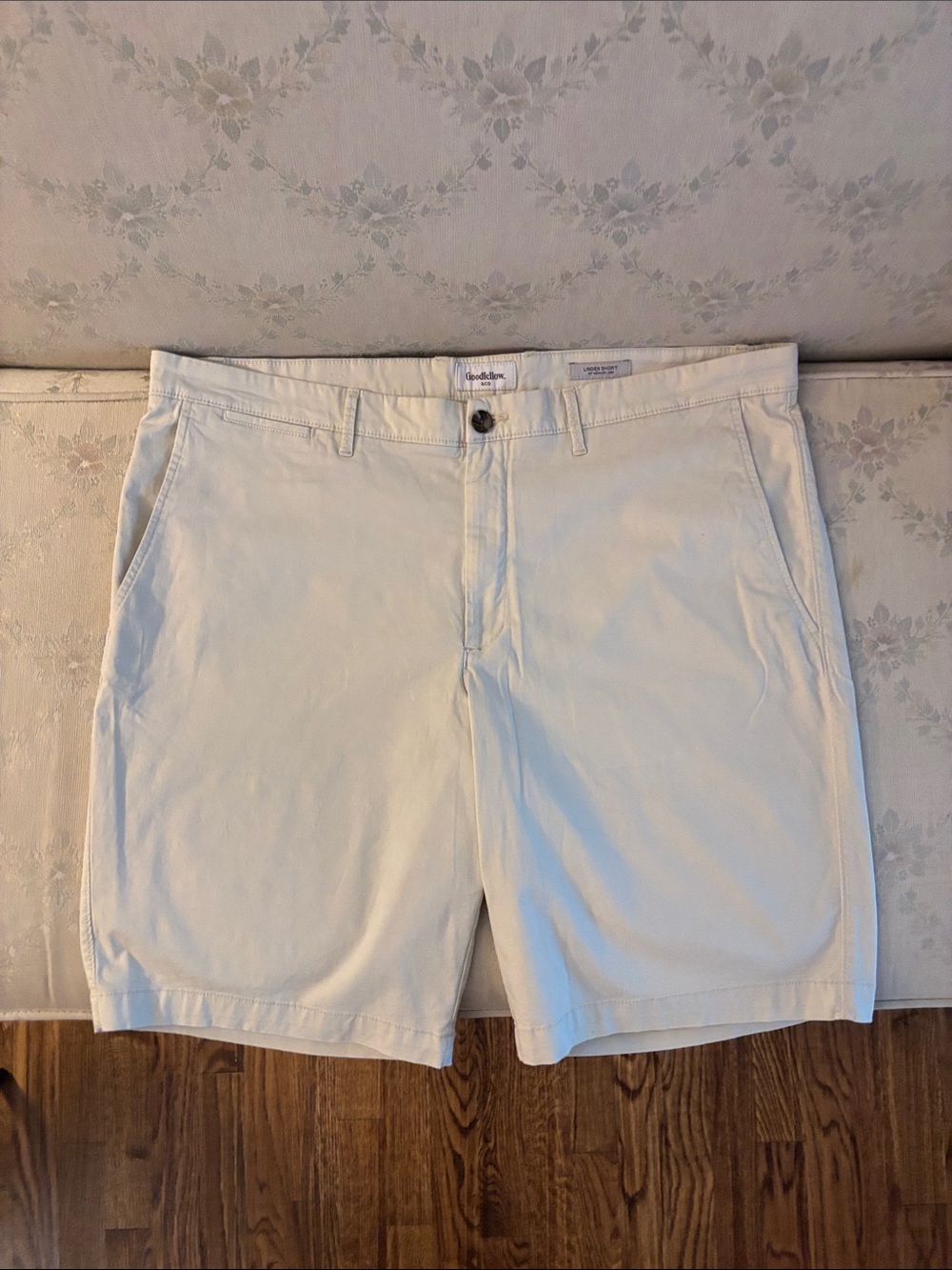 Goodfellow & Co Men’s Light Tan Flat-Front Chino Shorts Size 40 EUC